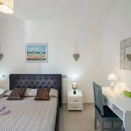 Spacious With Pool Vila Tavullia