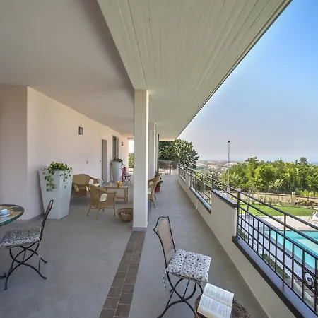 Villa Spacious With Pool *