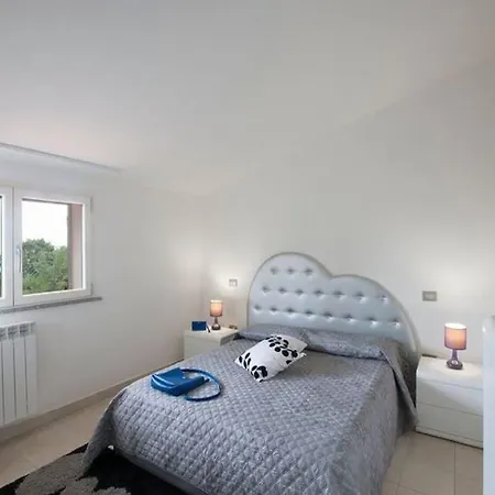Spacious With Pool * Tavullia