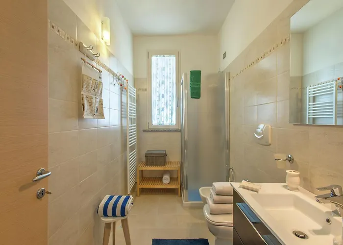 Spacious With Pool Villa Tavullia