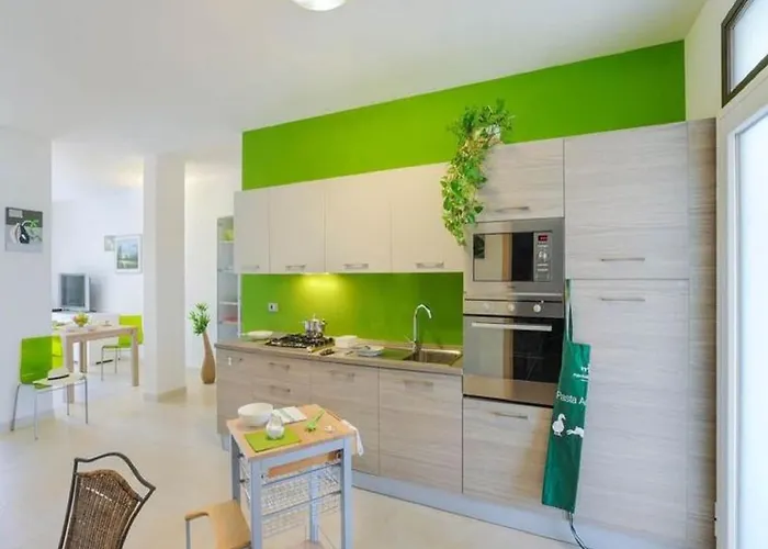 Spacious With Pool *