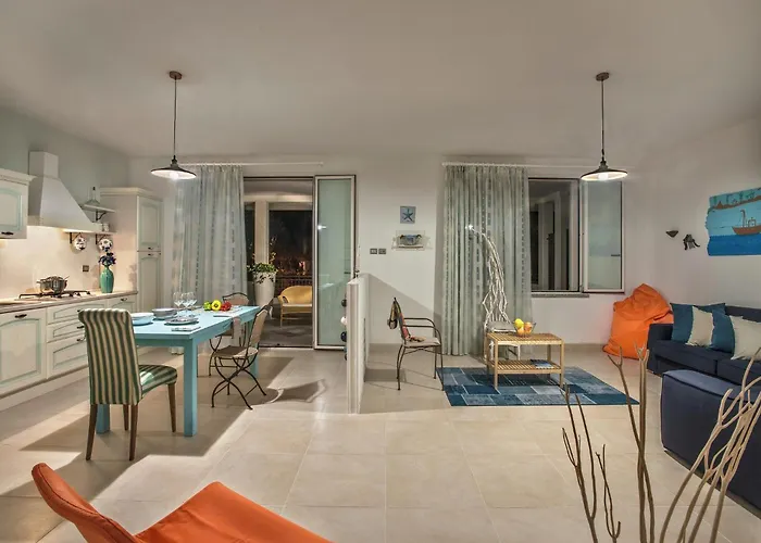 Spacious With Pool Tavullia