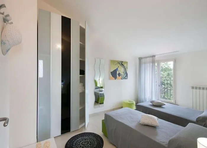 Spacious With Pool Tavullia