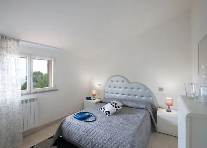 Spacious With Pool * Tavullia