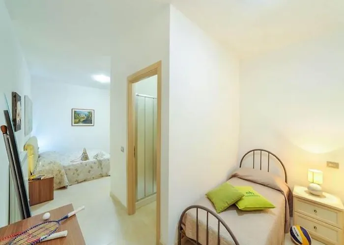 Spacious With Pool * Tavullia